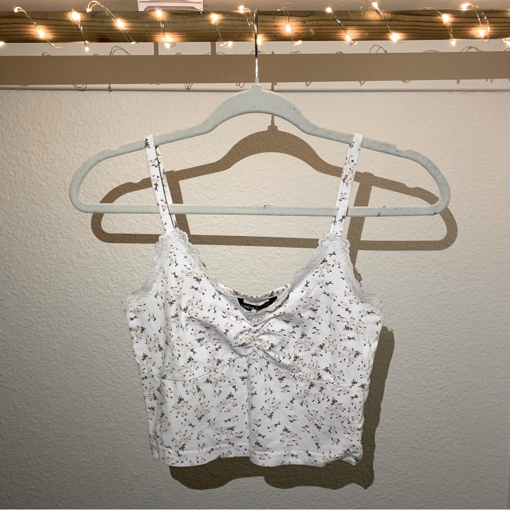 xs white floral cami crop top